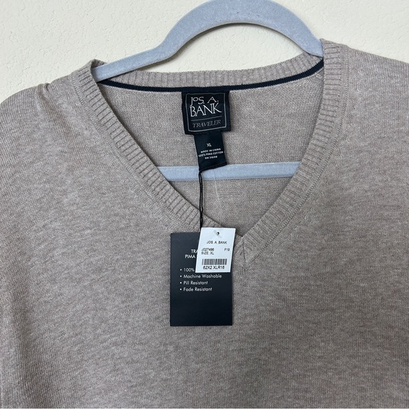 NWT- JoS A. Bank Men’s Traveler Pima V Neck Sweater Size XL - Picture 3 of 6